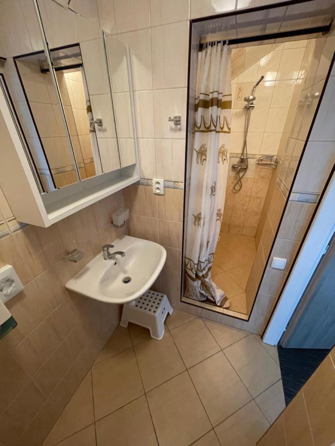 Maxovo Kralovstvi Apartment Rovensko pod Troskami Ngoại thất bức ảnh