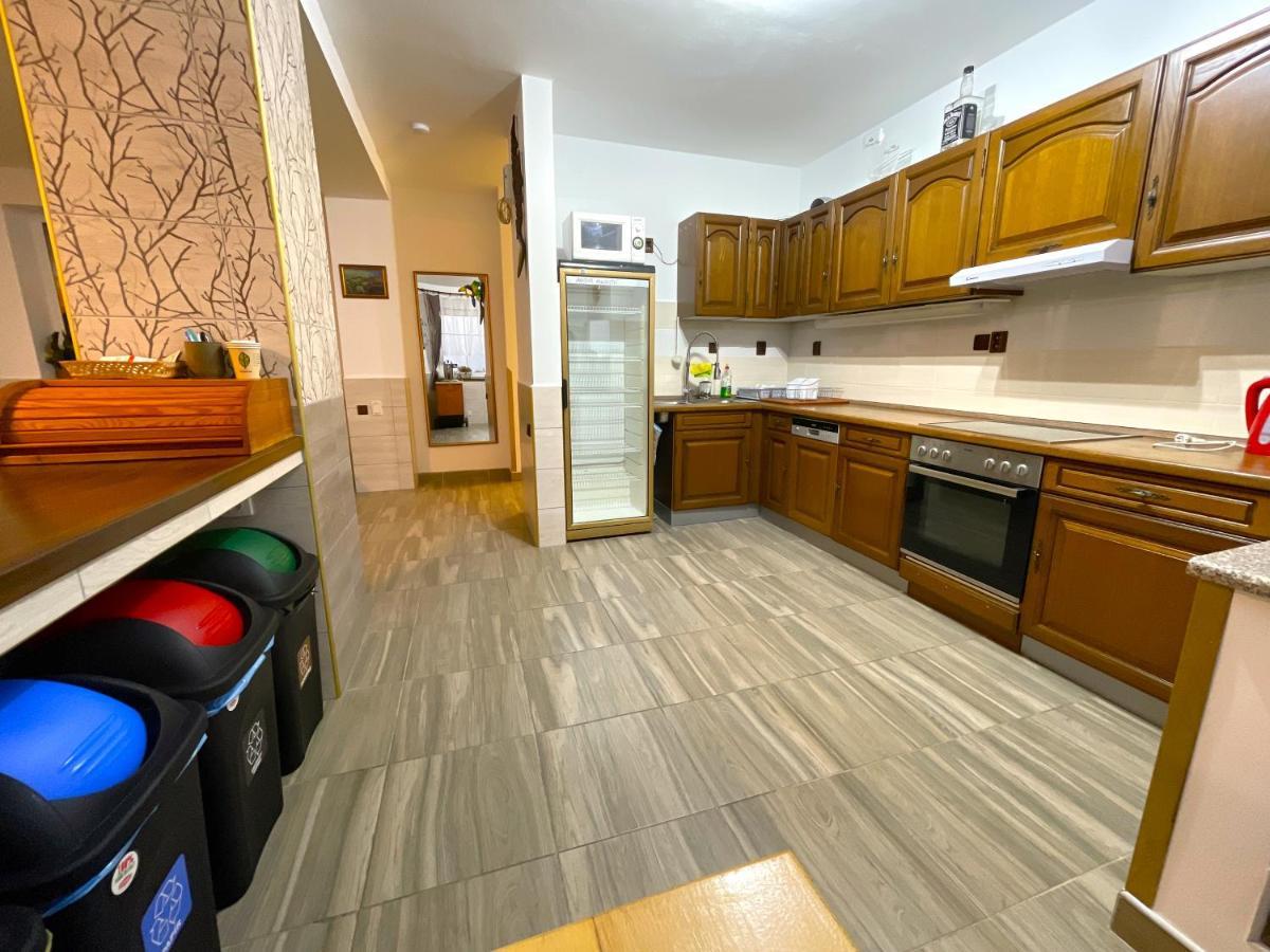 Maxovo Kralovstvi Apartment Rovensko pod Troskami Ngoại thất bức ảnh