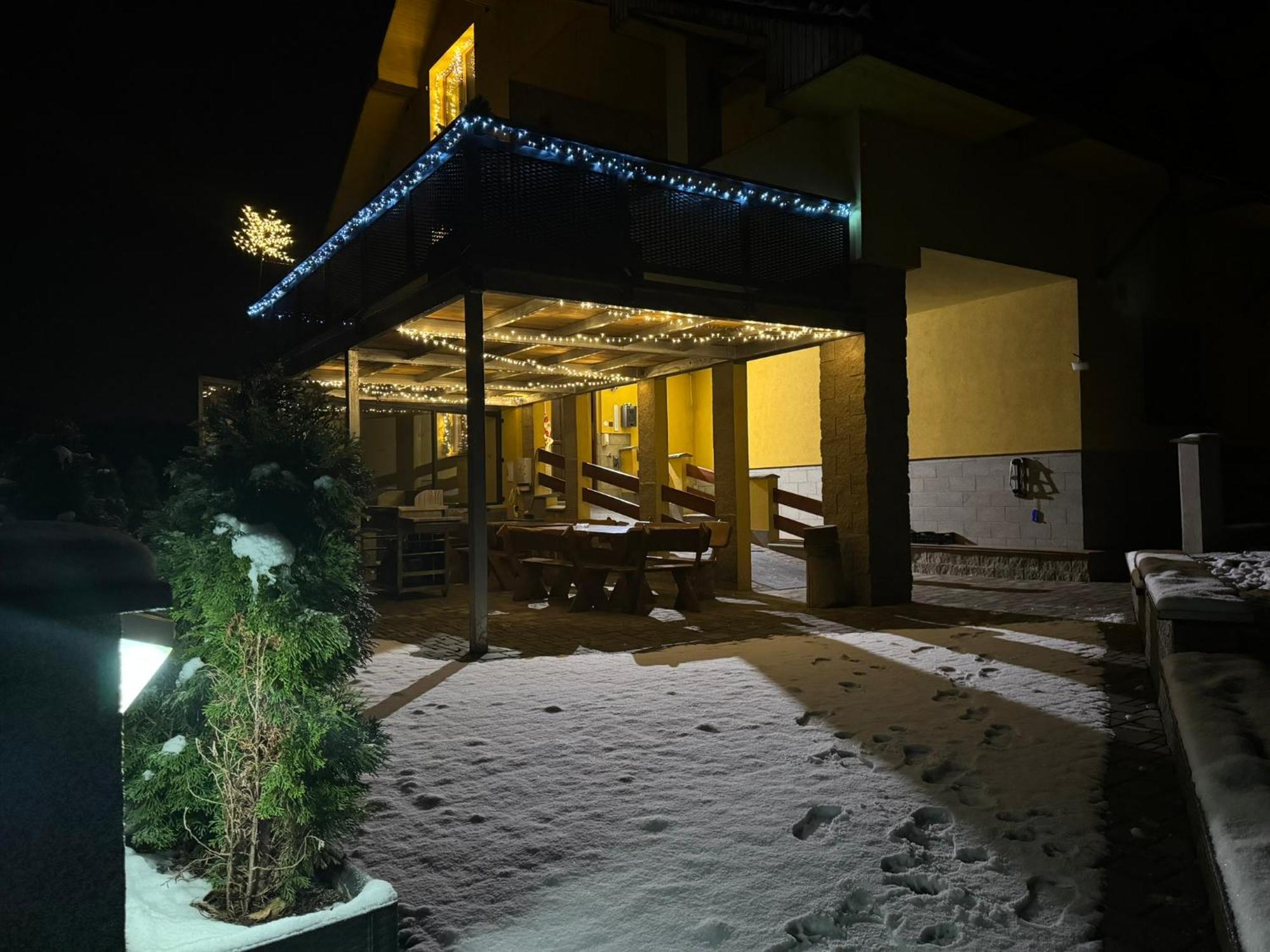 Maxovo Kralovstvi Apartment Rovensko pod Troskami Ngoại thất bức ảnh